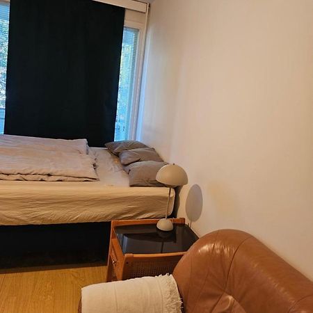 Comfortable 1 Bedroom Apartment In Helsinki Bagian luar foto