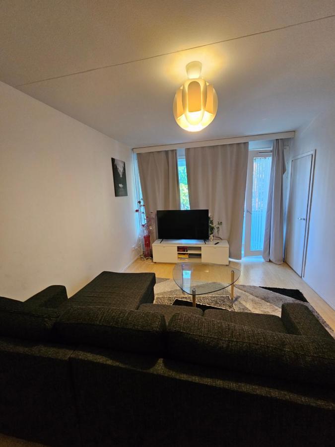 Comfortable 1 Bedroom Apartment In Helsinki Bagian luar foto