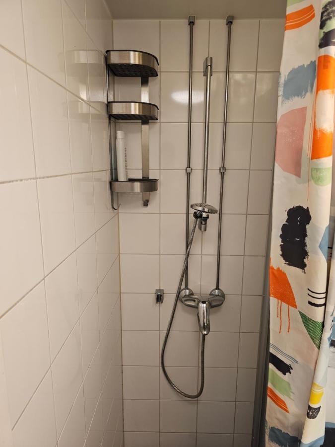 Comfortable 1 Bedroom Apartment In Helsinki Bagian luar foto