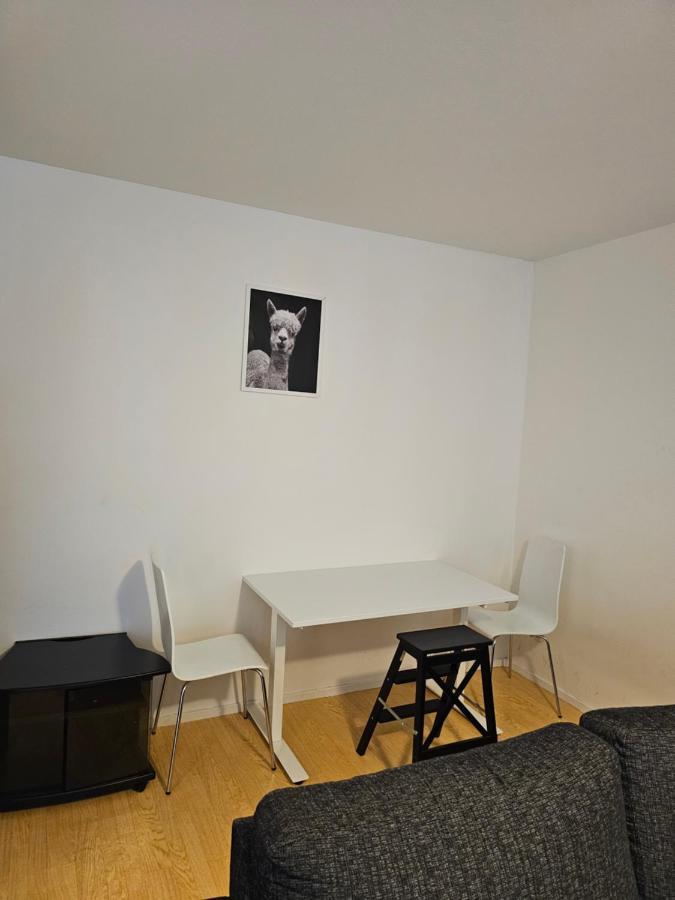 Comfortable 1 Bedroom Apartment In Helsinki Bagian luar foto