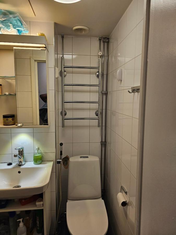Comfortable 1 Bedroom Apartment In Helsinki Bagian luar foto